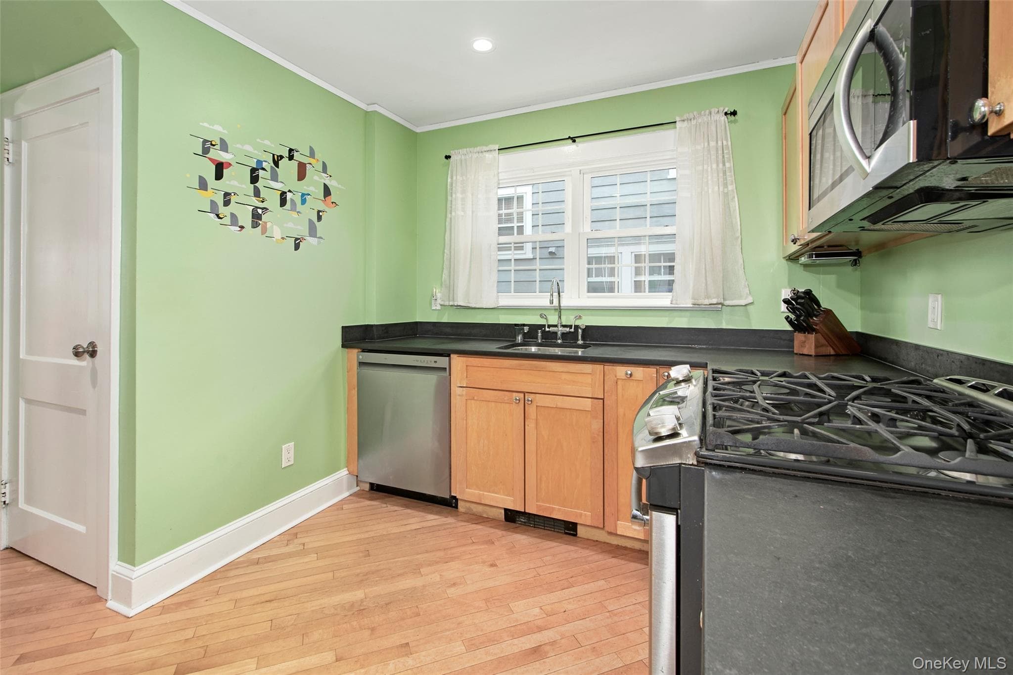 59 Adams Avenue thumbnail 18