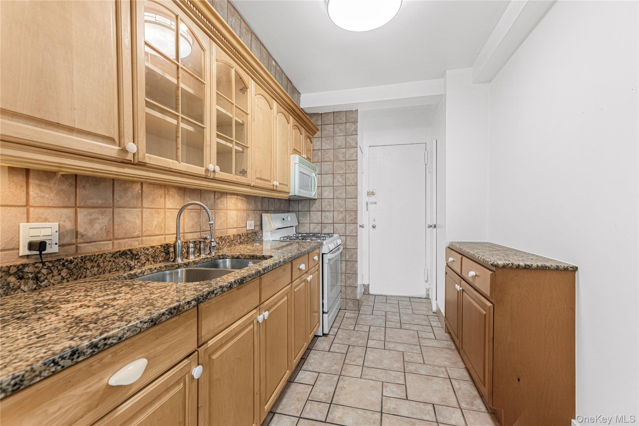 8 Fordham Oval Unit: 16B thumbnail 8