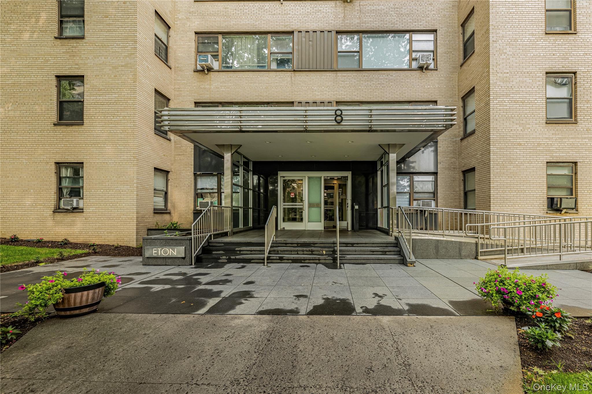 8 Fordham Oval Unit: 16B, Bronx
