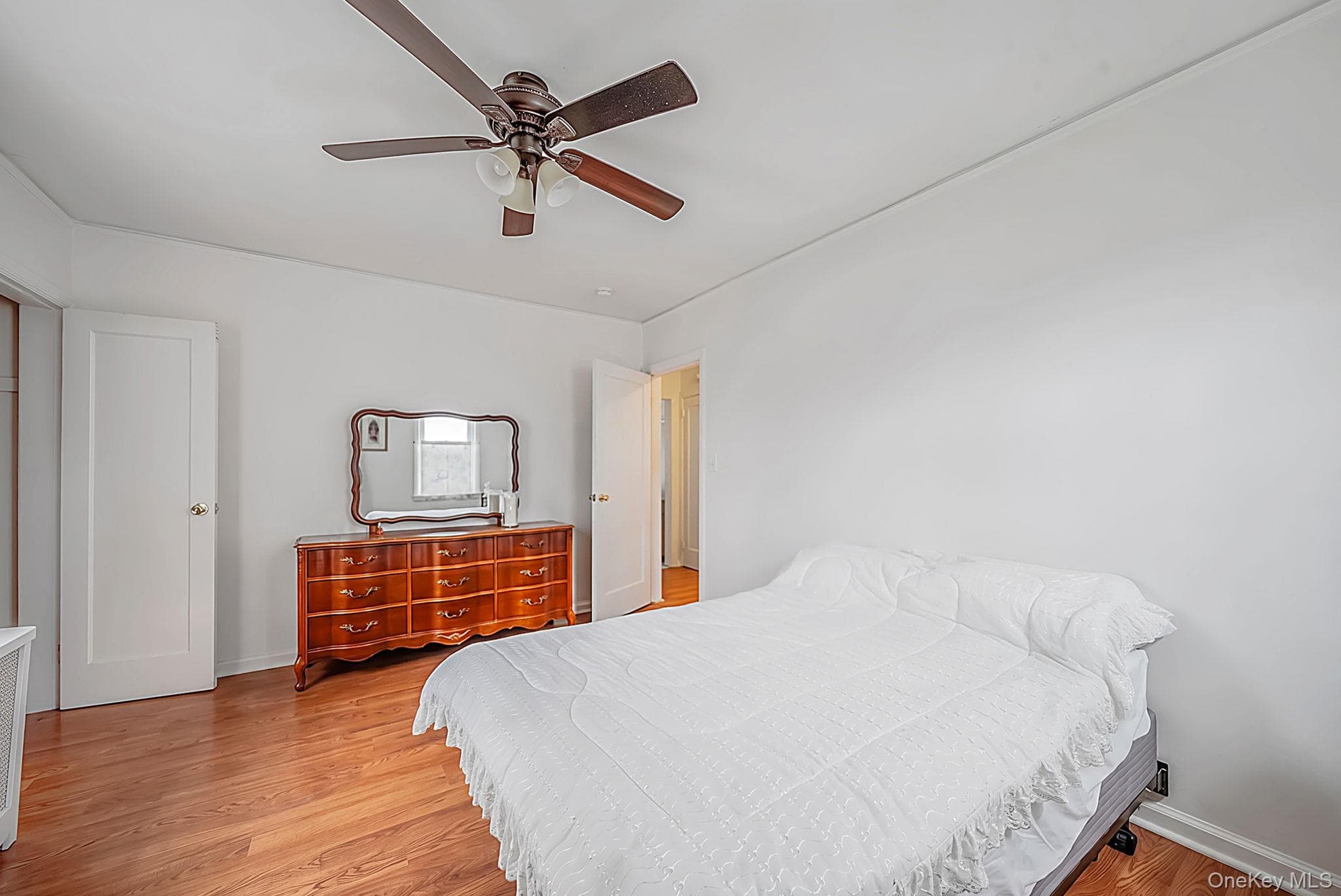 1111 Esther Street thumbnail 20