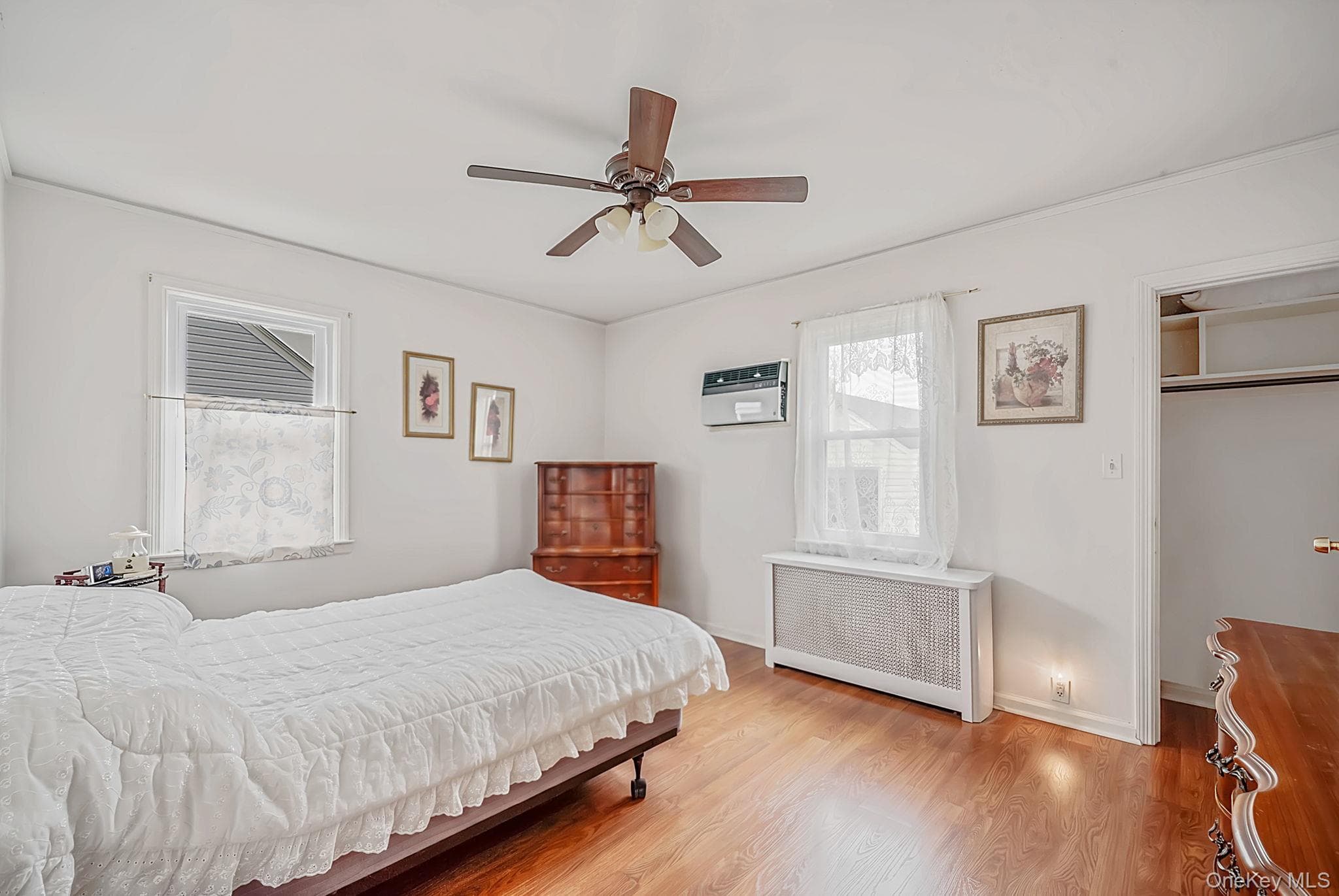 1111 Esther Street thumbnail 19