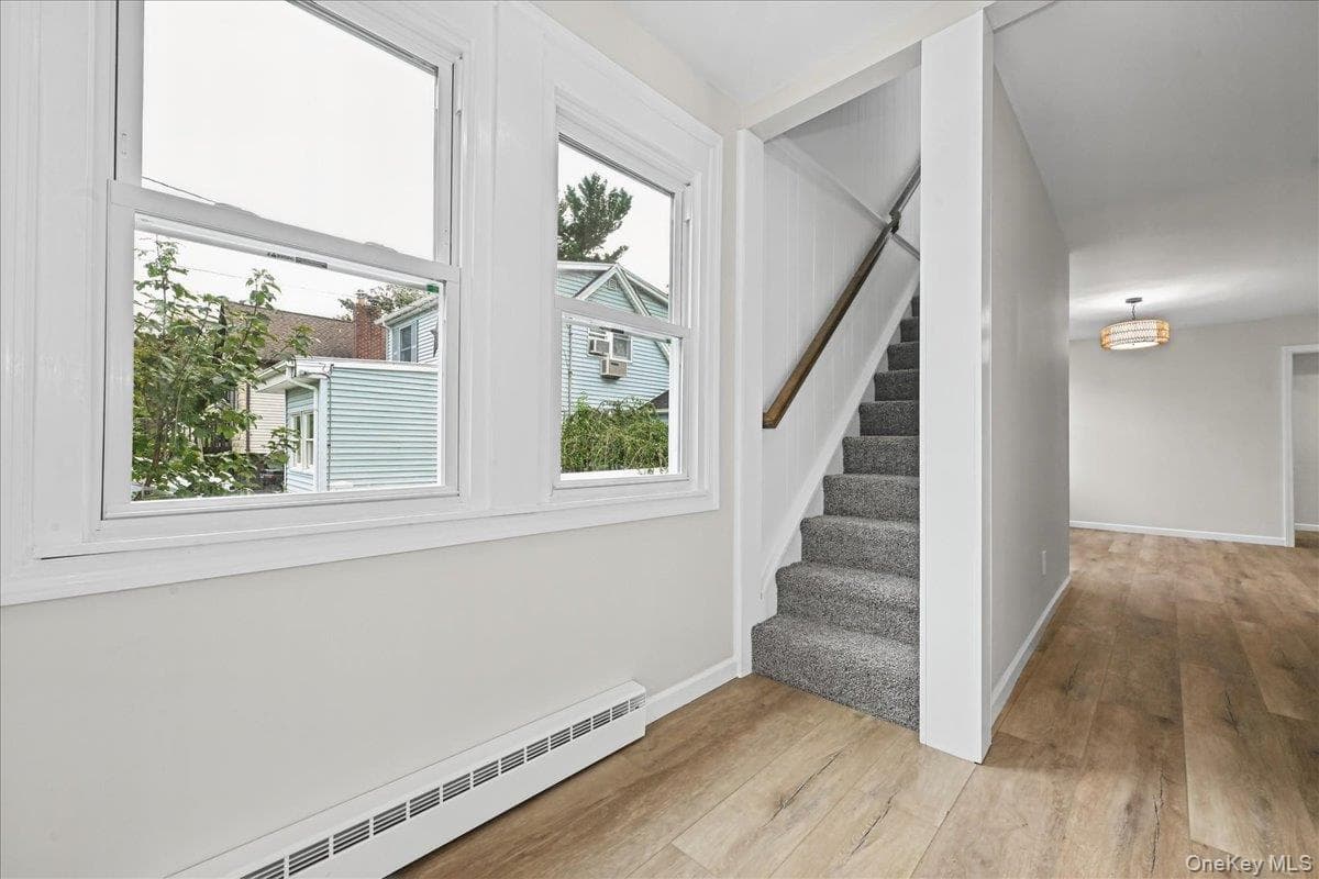 14 Corona Road thumbnail 3