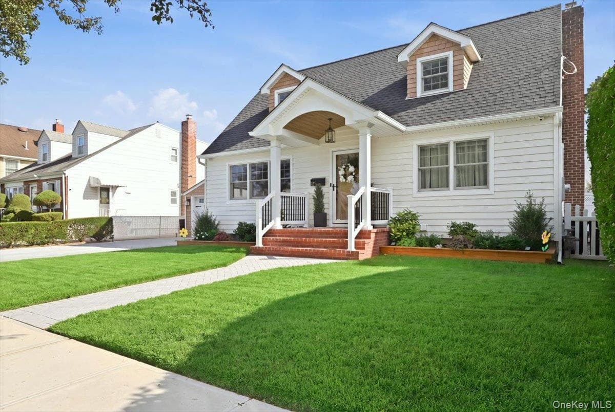 67 Raff Avenue thumbnail 2