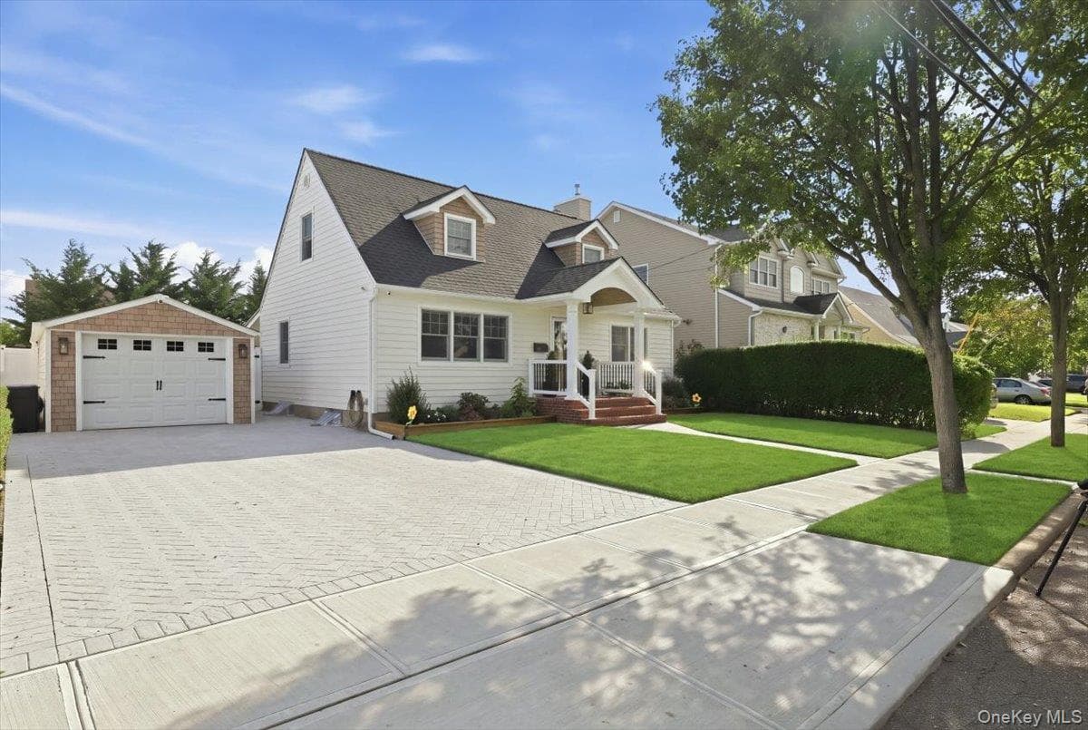 67 Raff Avenue thumbnail 3