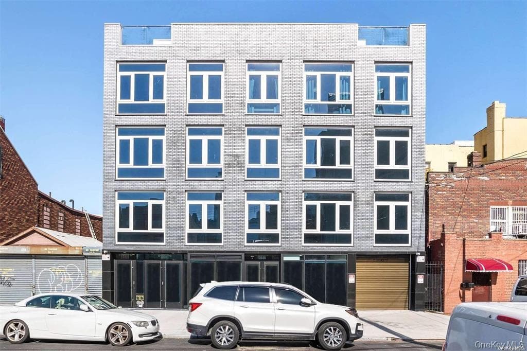 28-09 39th Avenue Unit: C, Long Island City