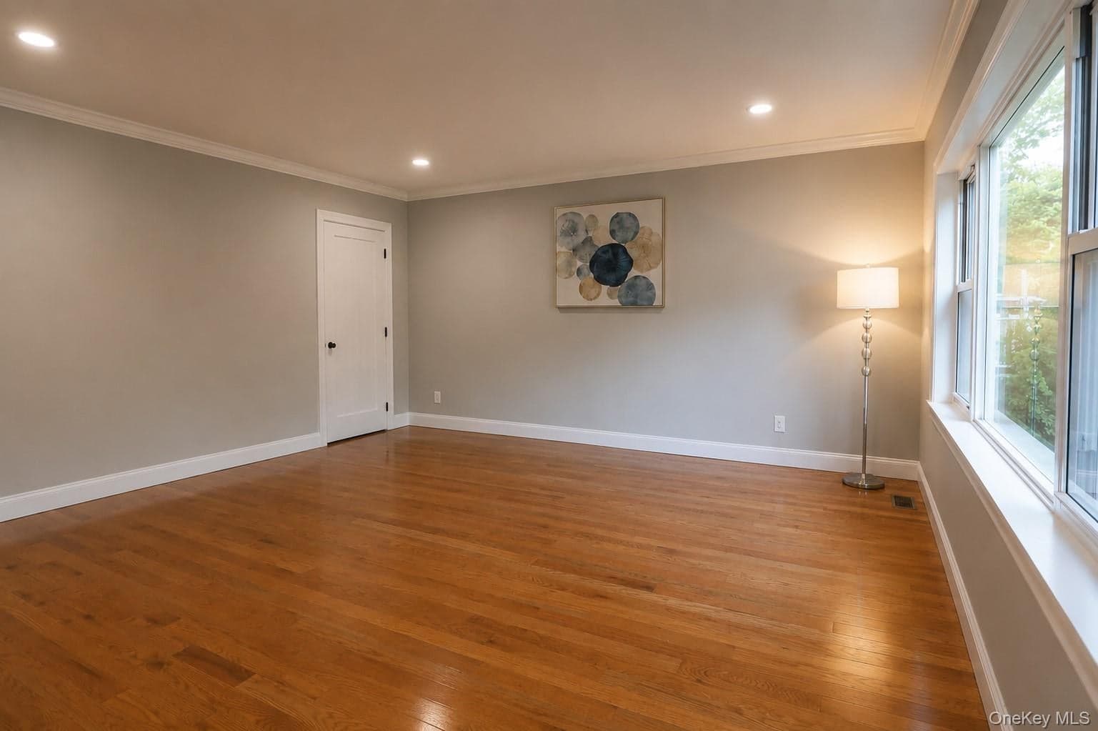 82 Vernon Avenue thumbnail 6