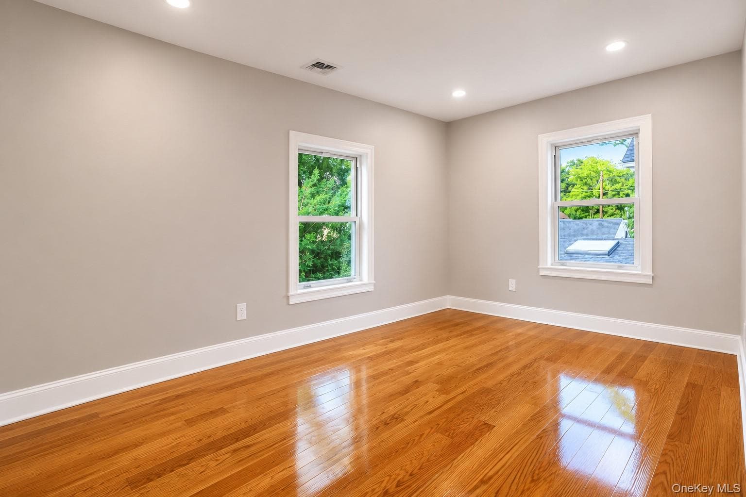 82 Vernon Avenue thumbnail 19