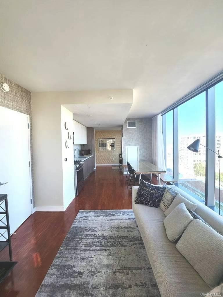 131-01 40th Road Unit: 19Z thumbnail 2