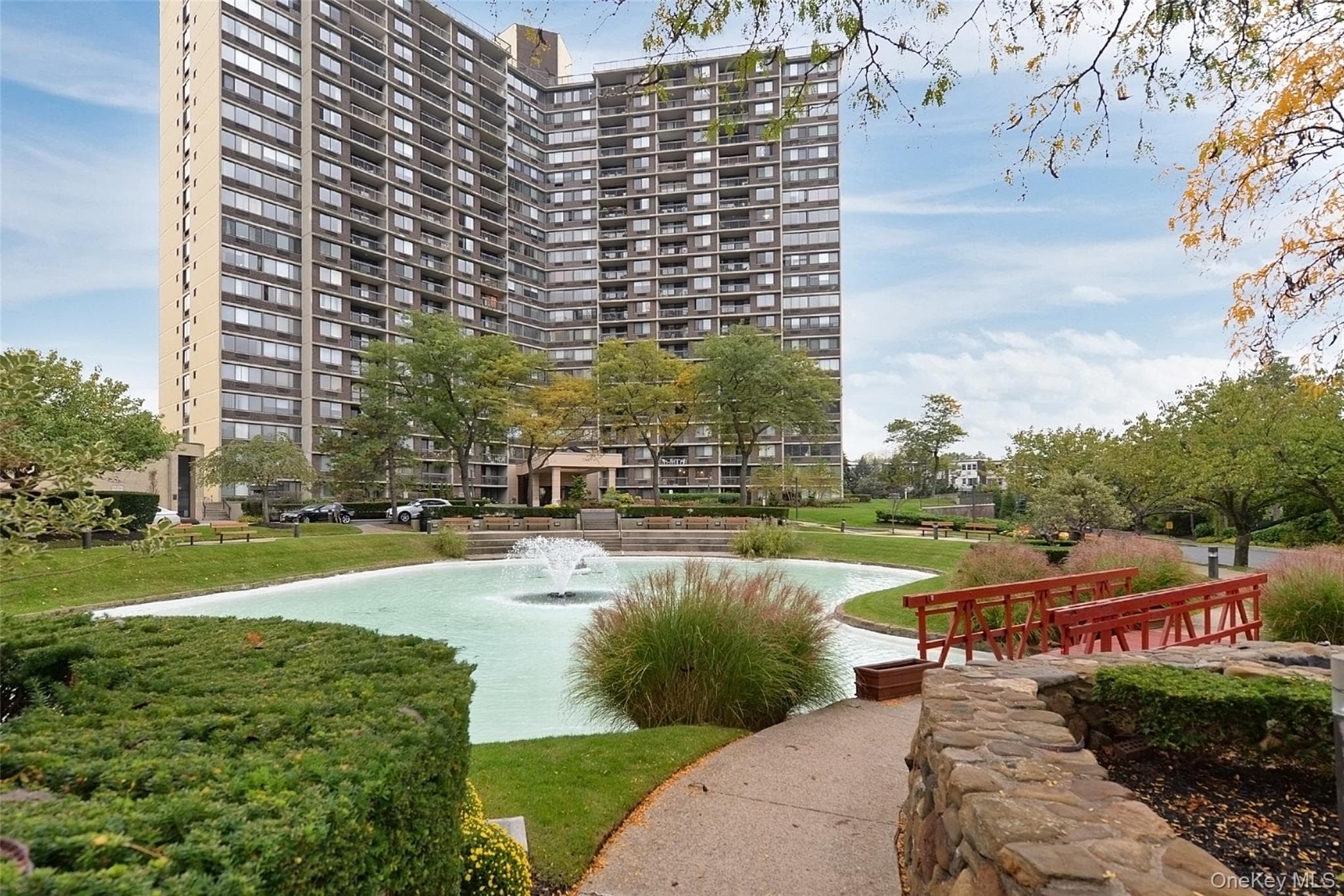 2 Bay Club Drive Unit: 17G, Bayside