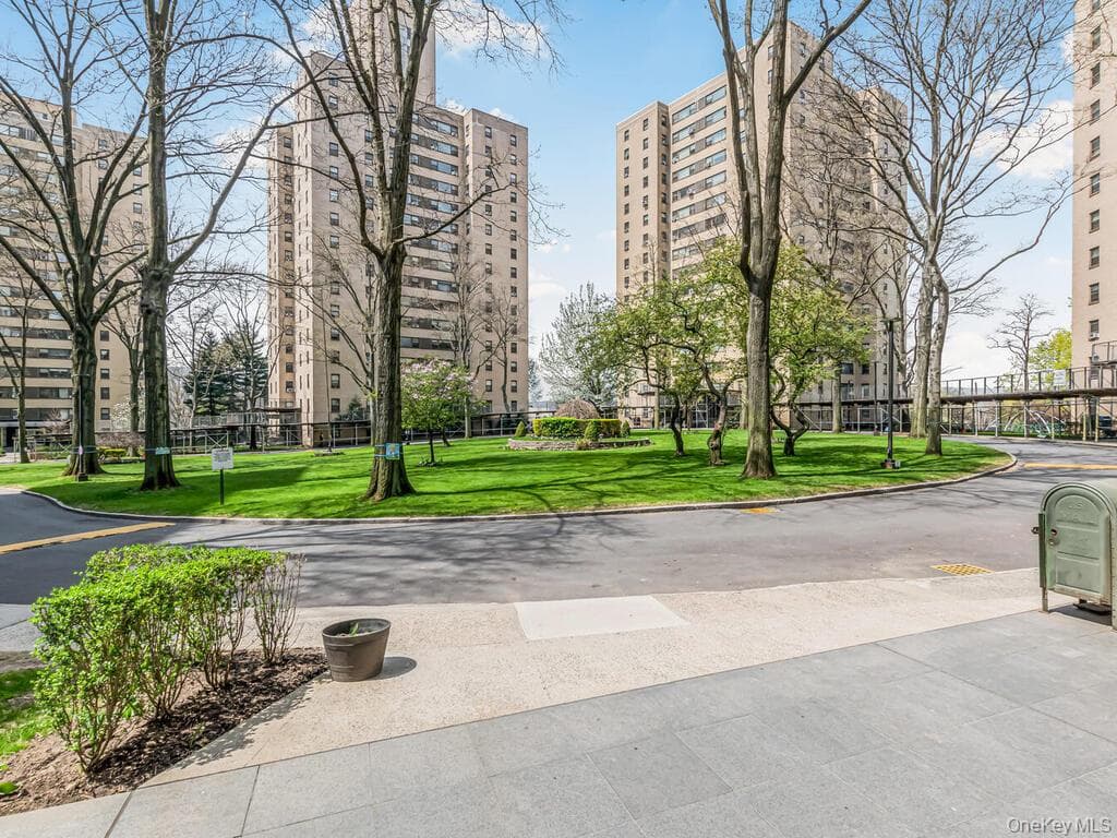 4 Fordham Hill Oval Unit: 1A thumbnail 16