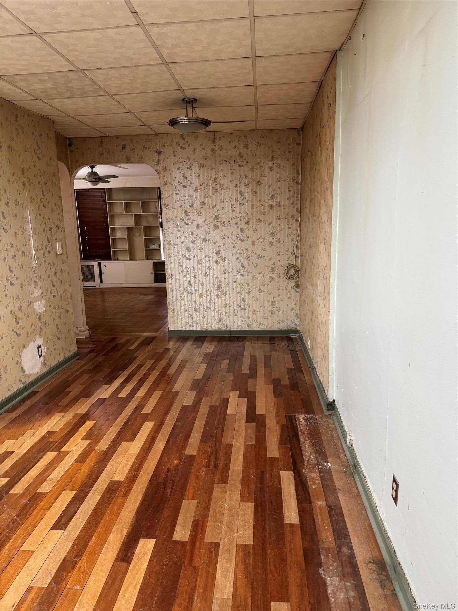 2922 Barnes Avenue AVE Unit: 5F thumbnail 5