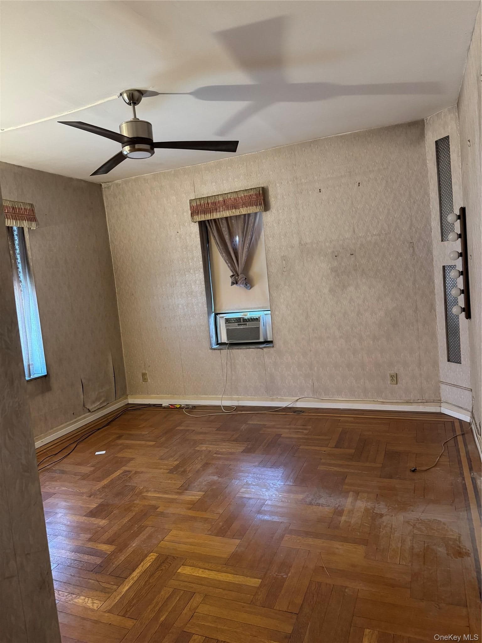 2922 Barnes Avenue AVE Unit: 5F thumbnail 9
