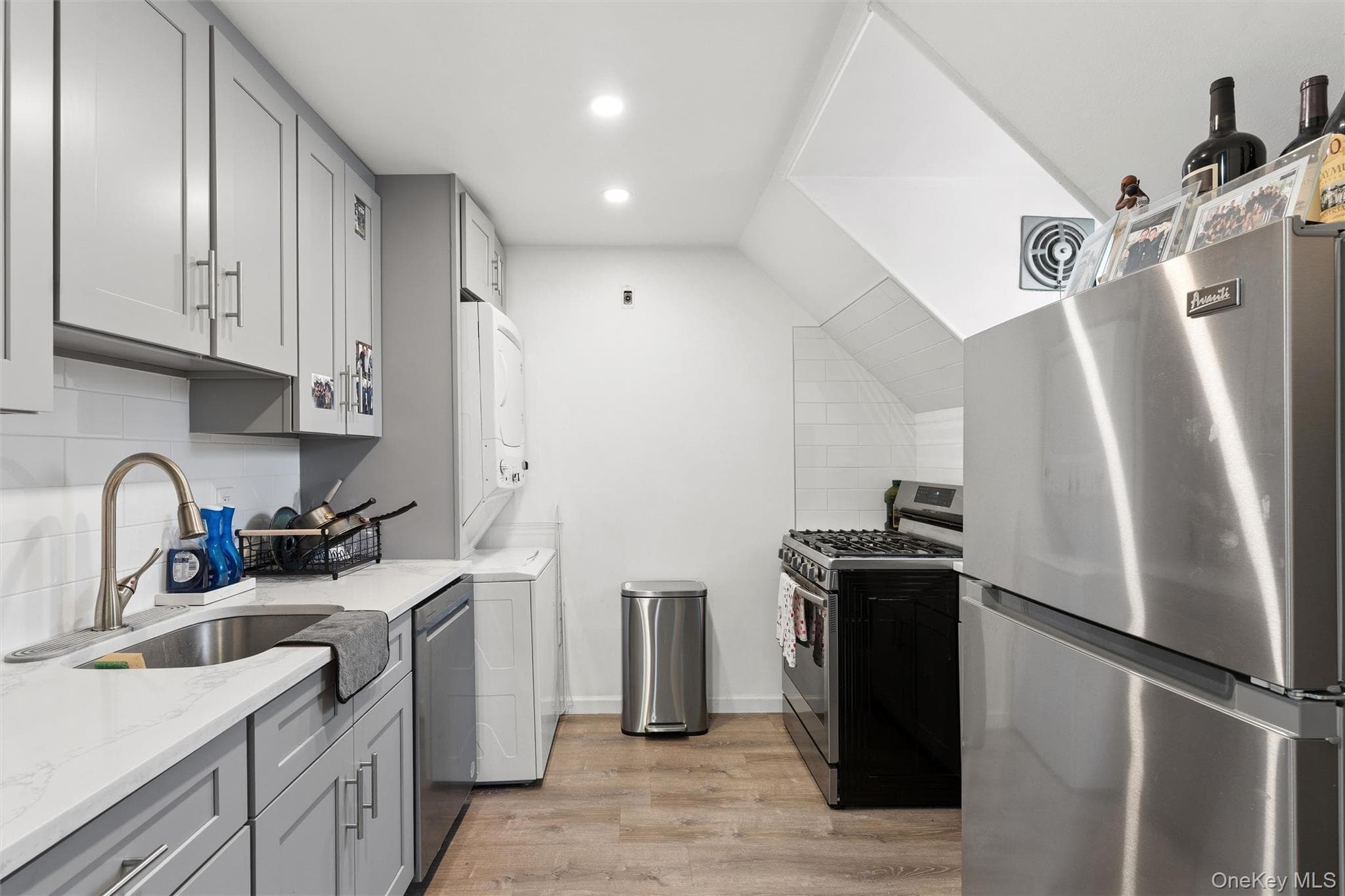 163 Beech Street thumbnail 17