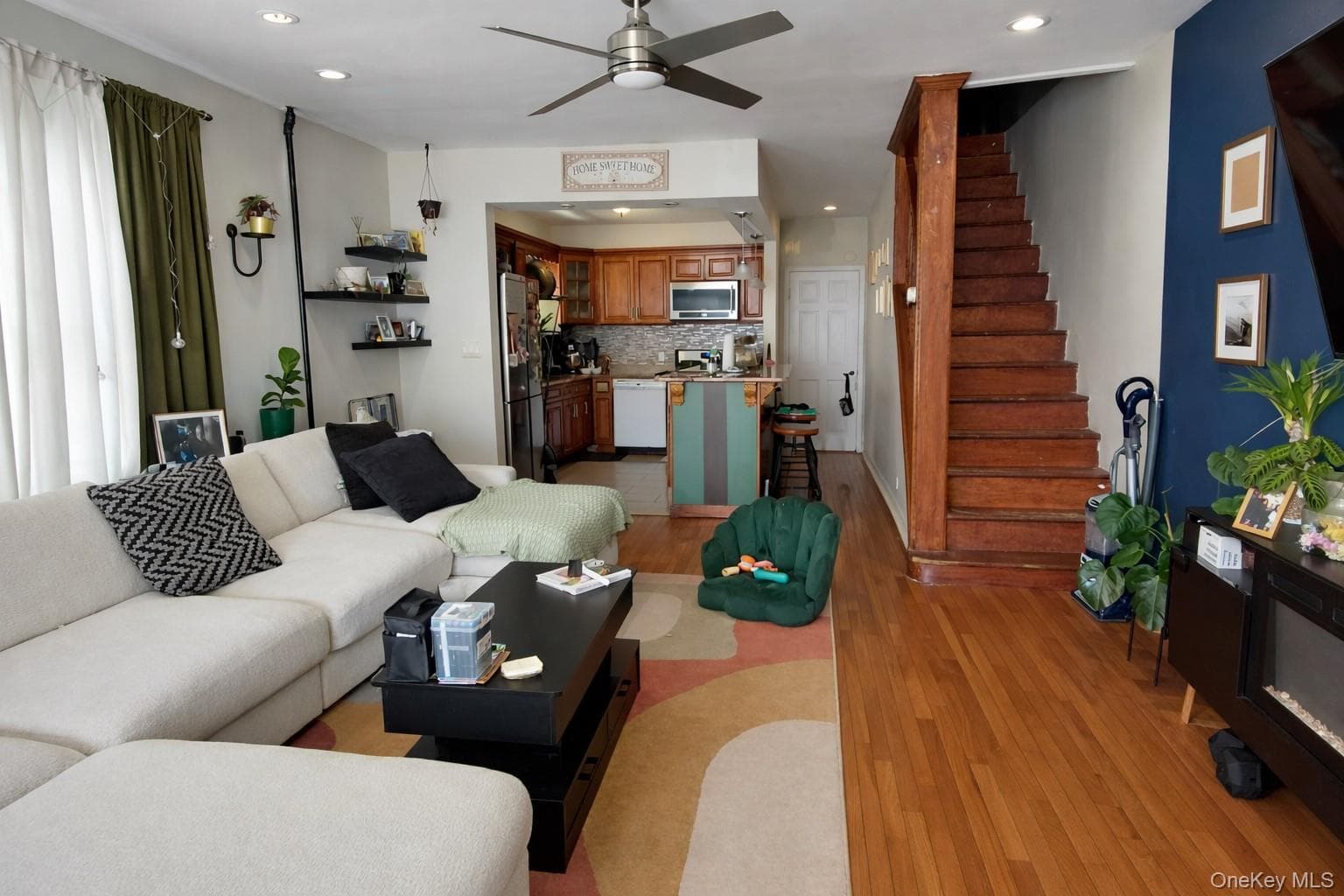 6934 Almeda Avenue thumbnail 3