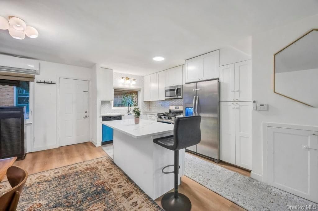 2033 E 68th Street thumbnail 10