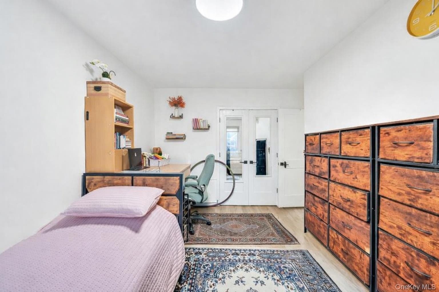 2033 E 68th Street thumbnail 14