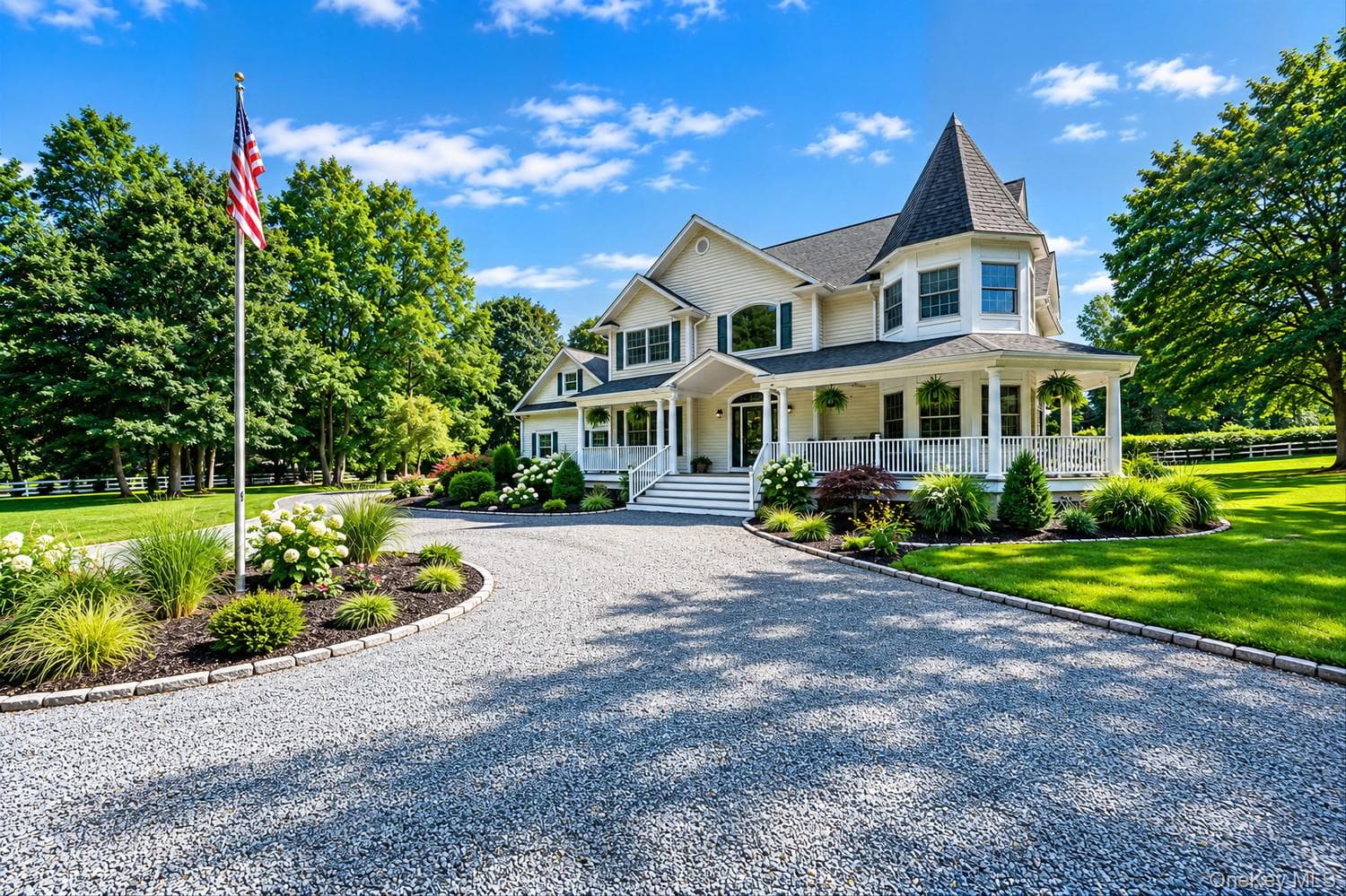 4 Holly Lane, Nissequogue