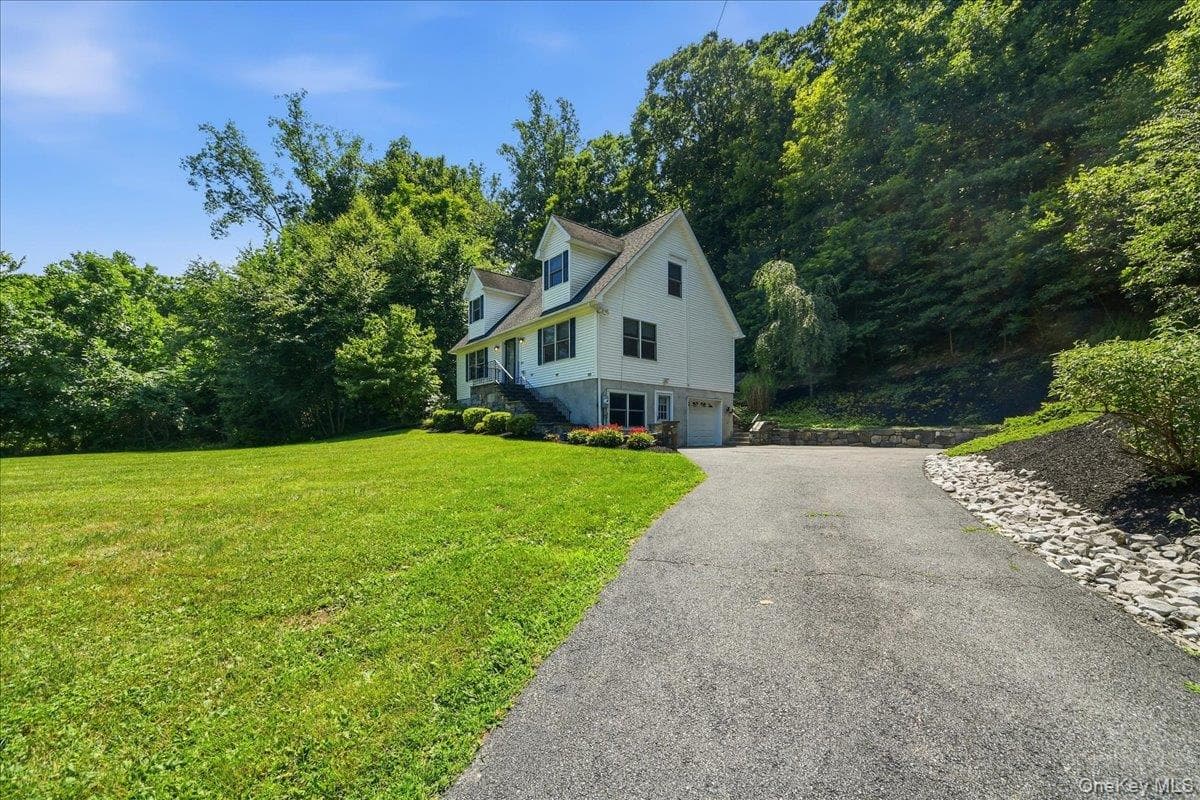 69 Barger Street, Putnam Valley