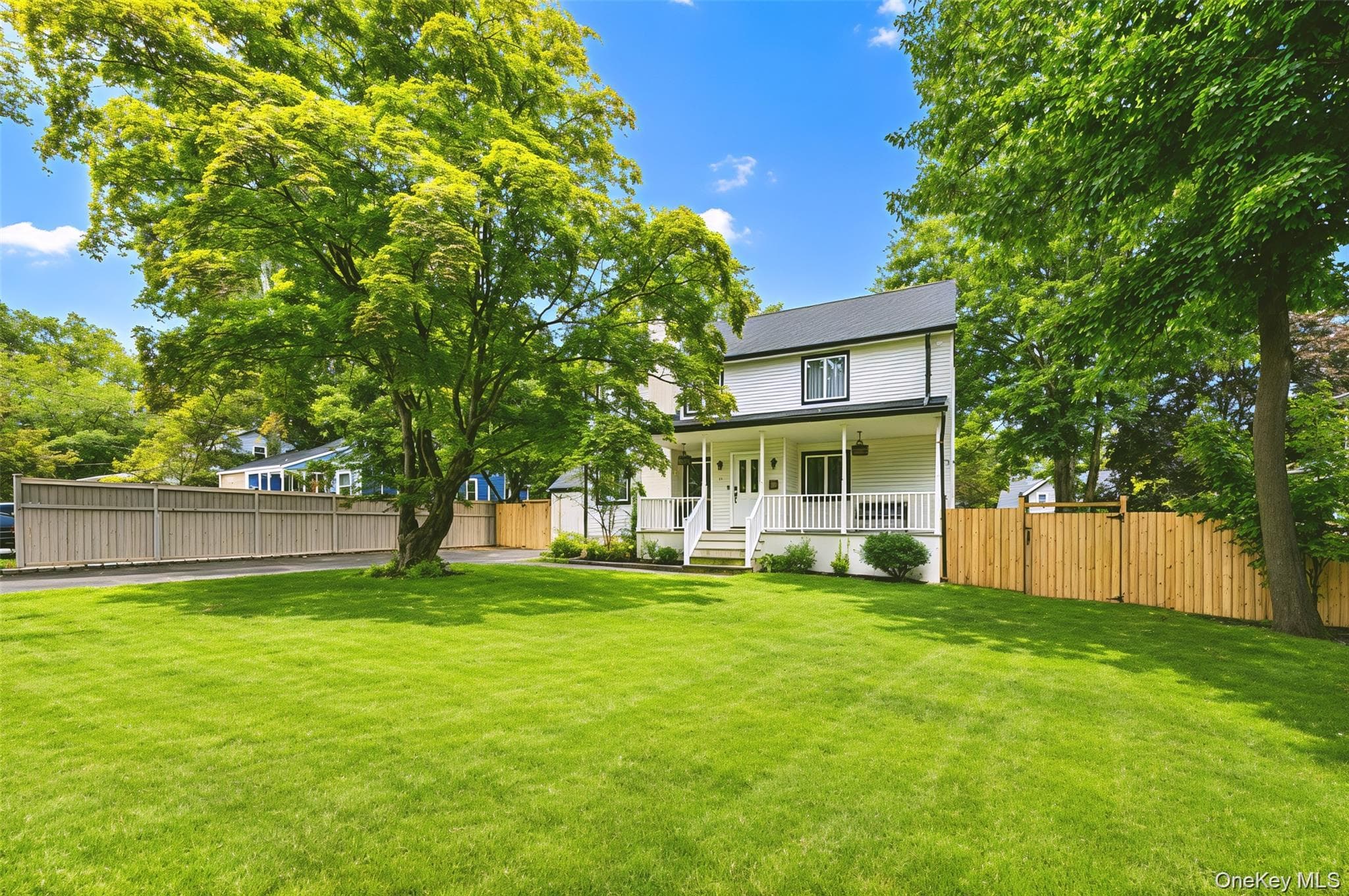 35 Grandview Avenue photo 1