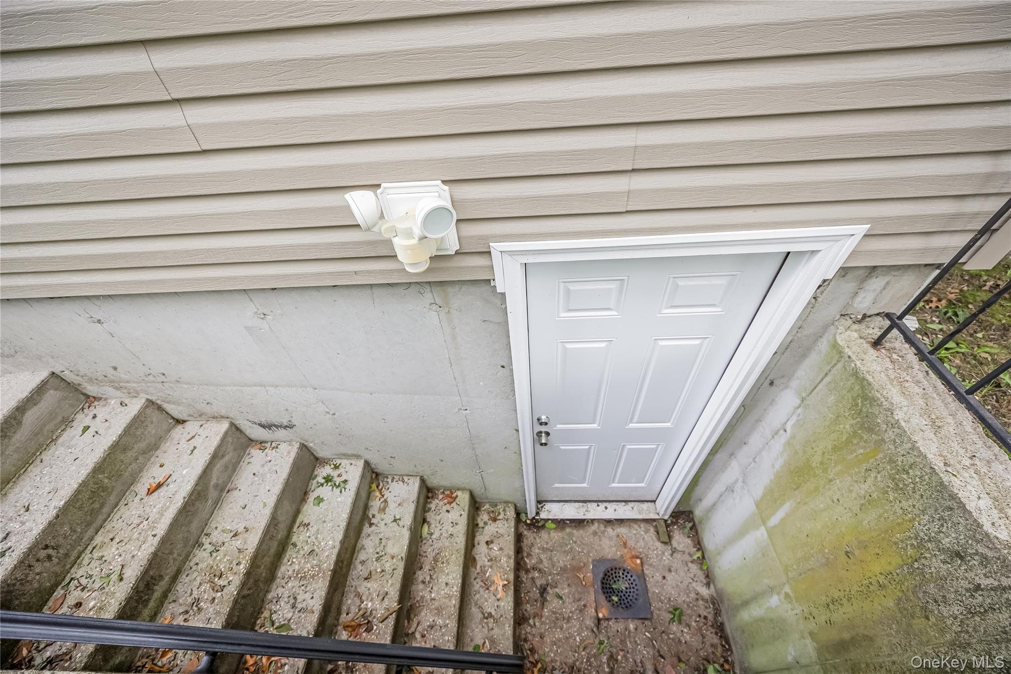 1182 E 3rd Avenue thumbnail 22