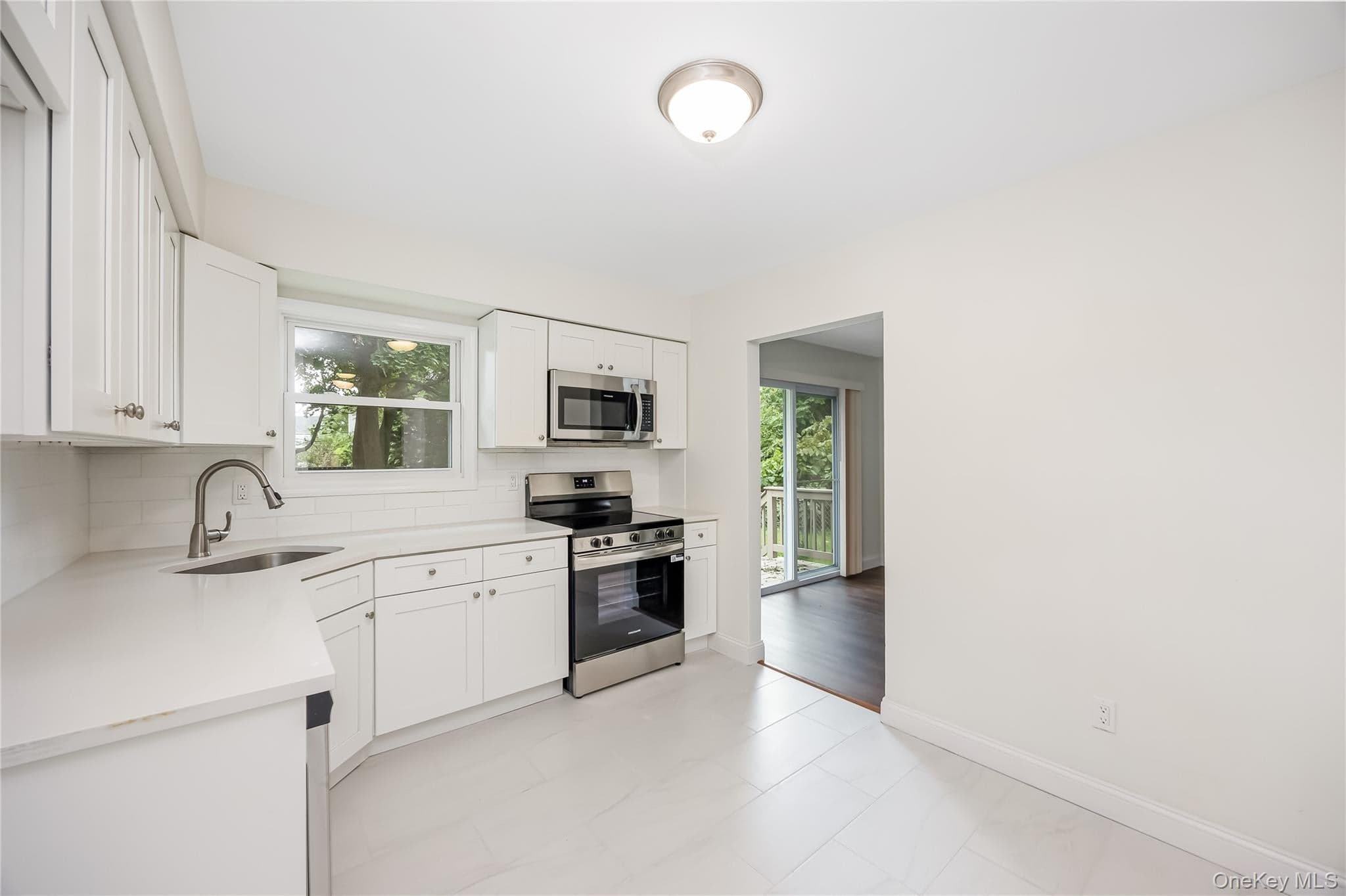 1182 E 3rd Avenue thumbnail 10