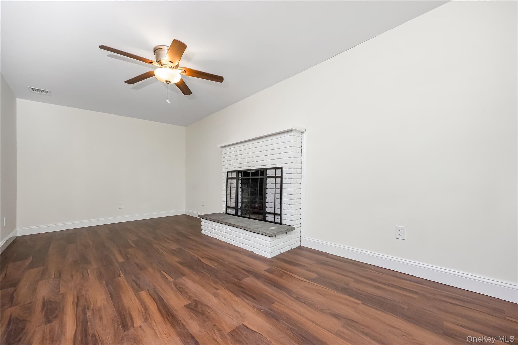 1182 E 3rd Avenue thumbnail 12