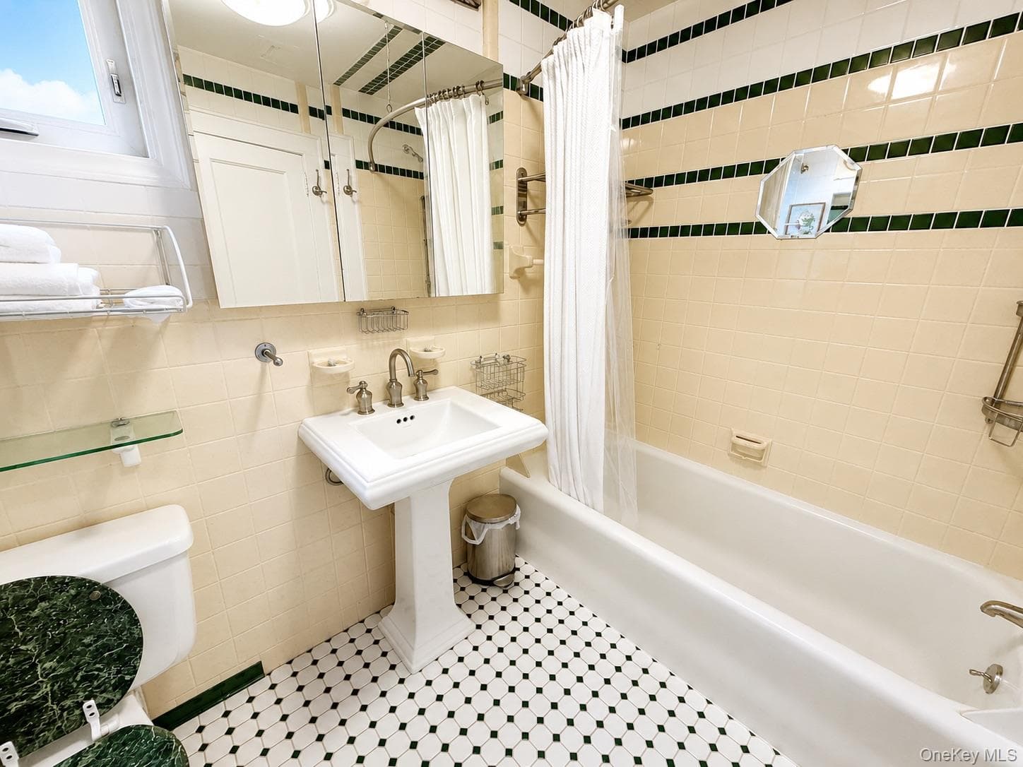 13810 Cronston Avenue thumbnail 19