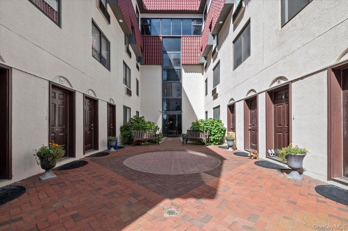 425 Shore Road Unit: 2D thumbnail 23