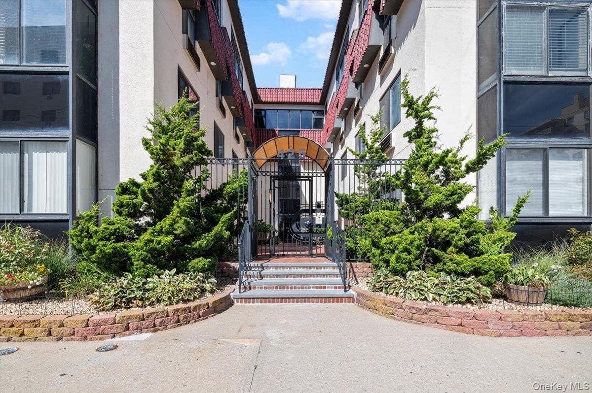 425 Shore Road Unit: 2D thumbnail 22