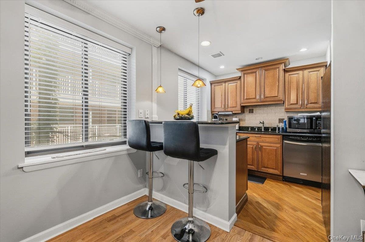 425 Shore Road Unit: 2D thumbnail 7