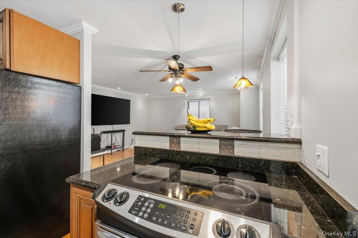 425 Shore Road Unit: 2D thumbnail 11