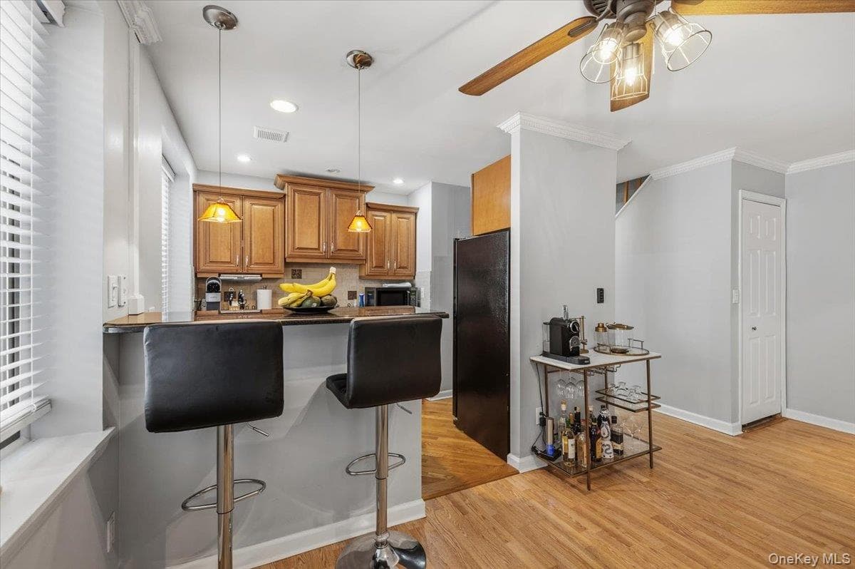 425 Shore Road Unit: 2D thumbnail 12