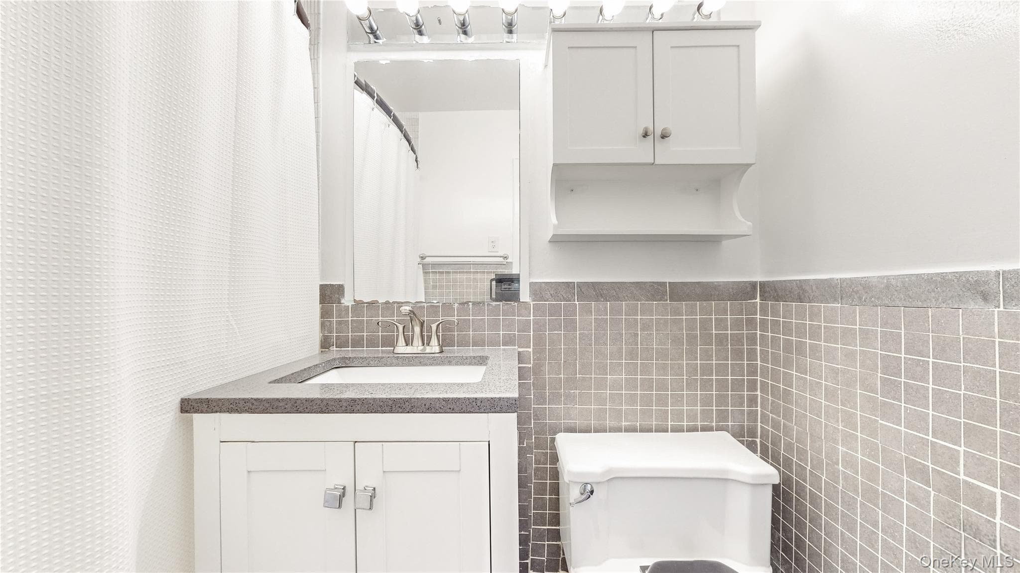 6120 Grand Central Parkway Pkwy Unit: A704 thumbnail 11
