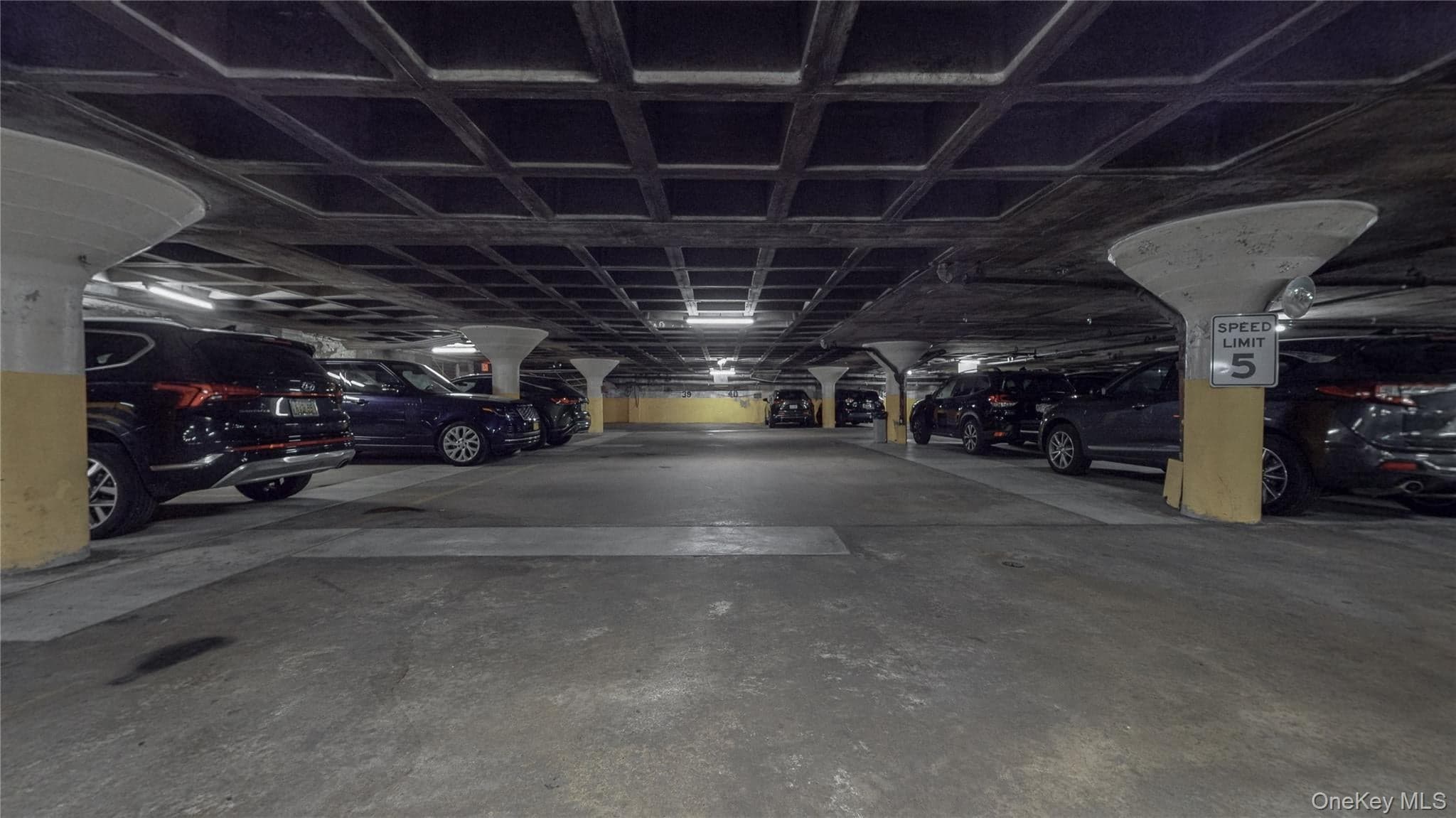 6120 Grand Central Parkway Pkwy Unit: A704 thumbnail 15