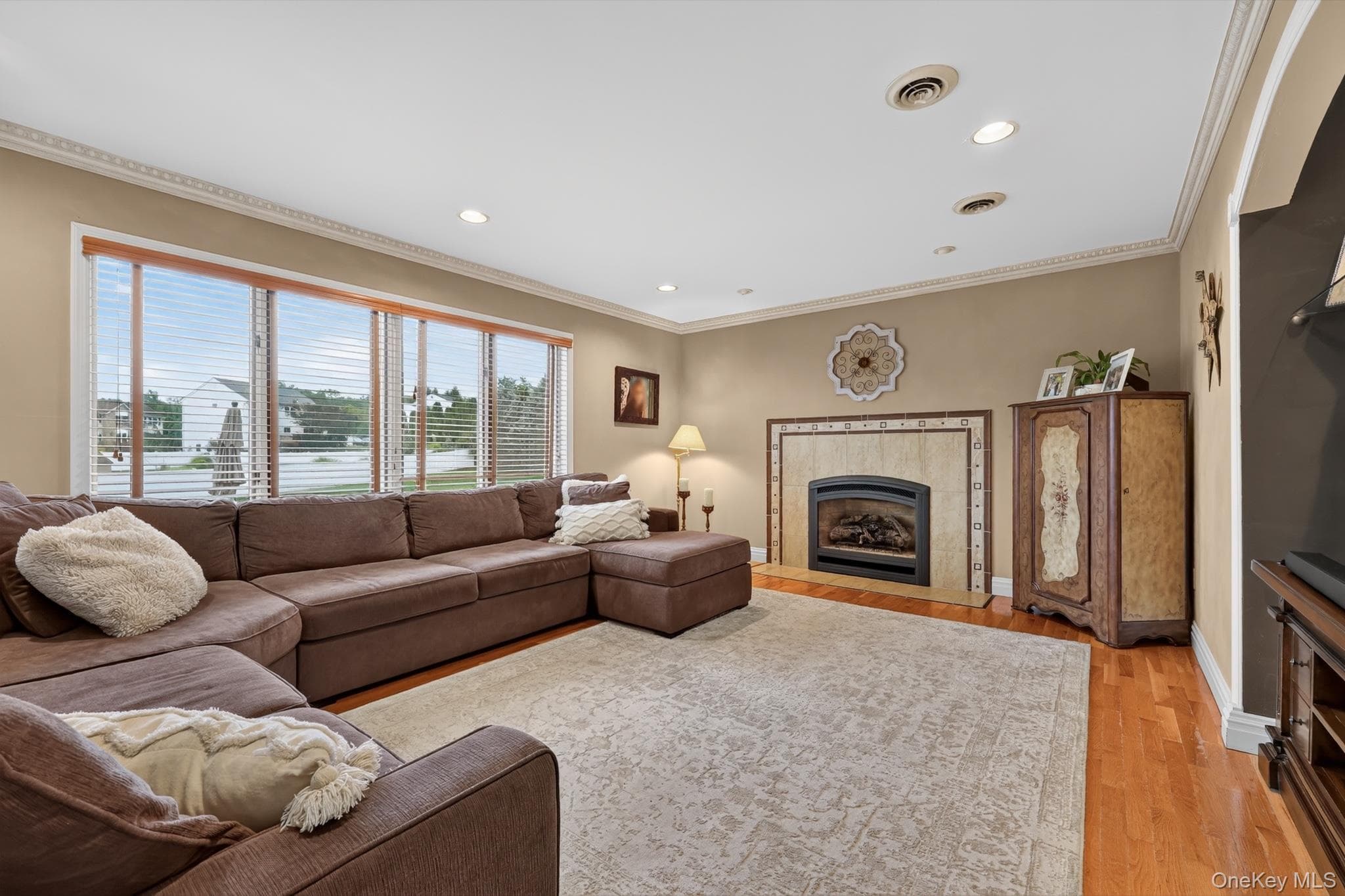14 Lowell Drive thumbnail 17
