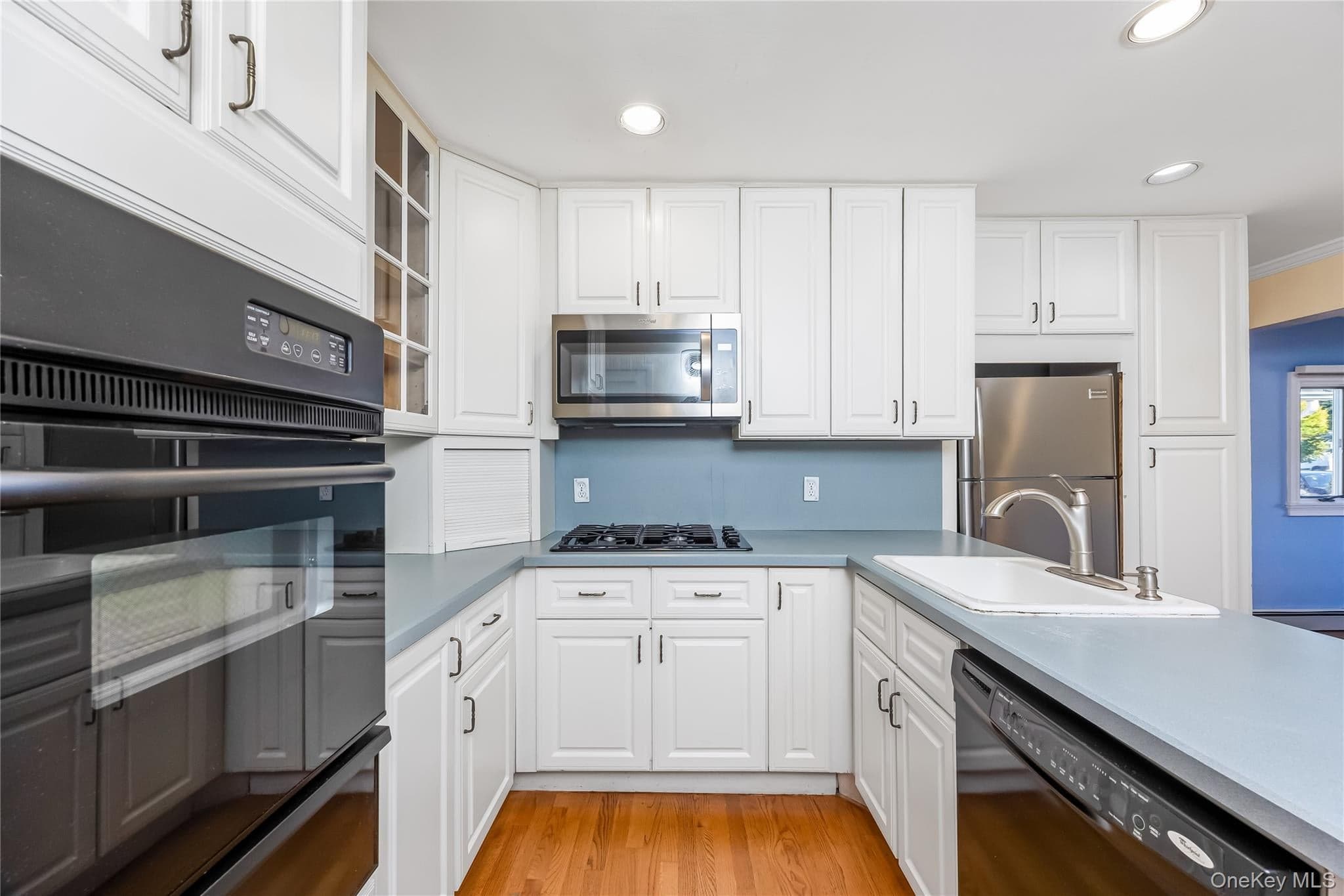 52 Voorhis Drive thumbnail 16