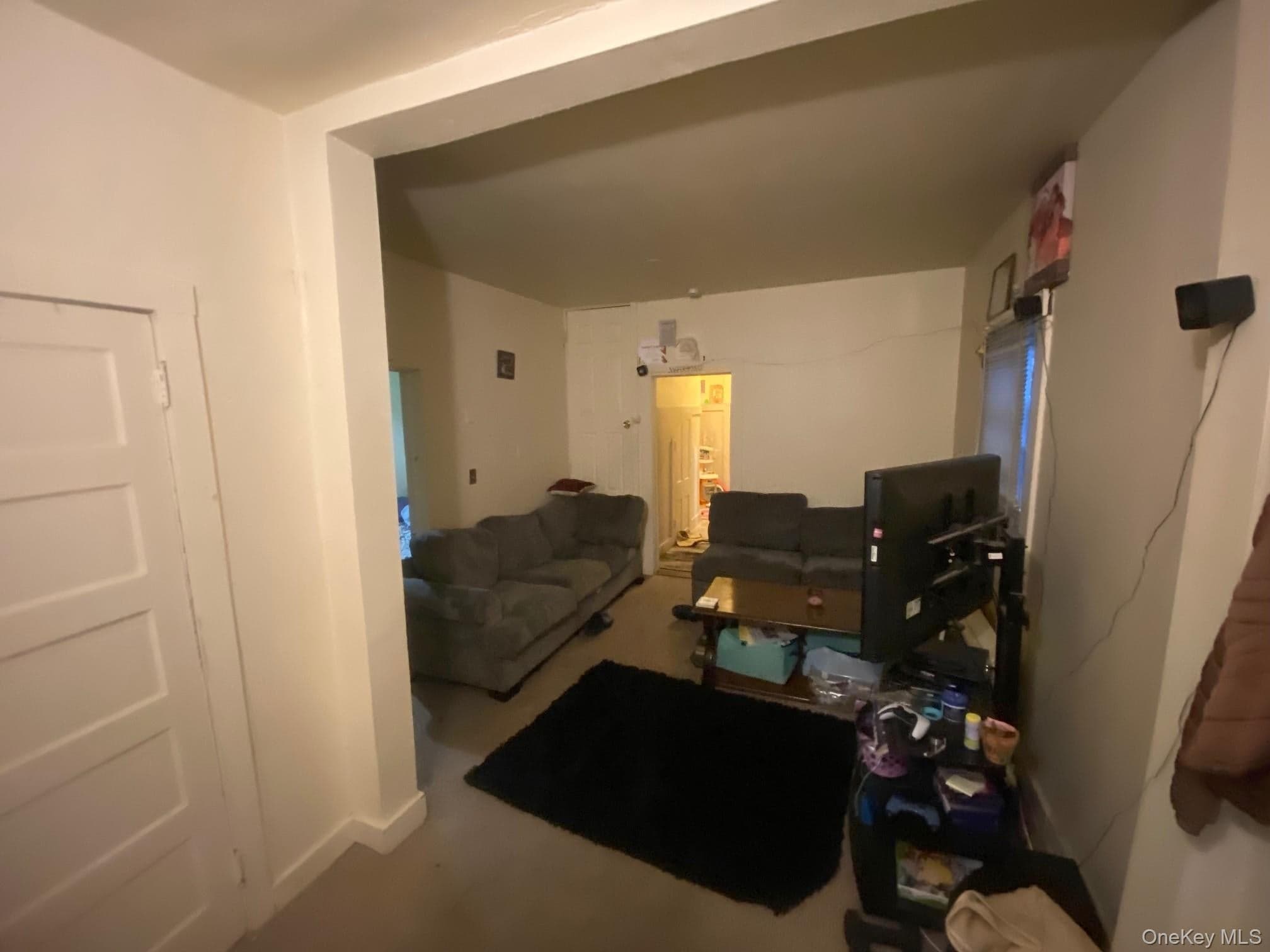 7 Sweezy Avenue thumbnail 3