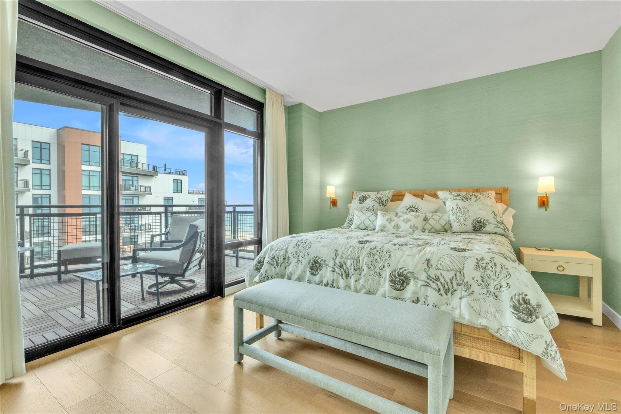 100 Boardwalk Unit: 904A thumbnail 9