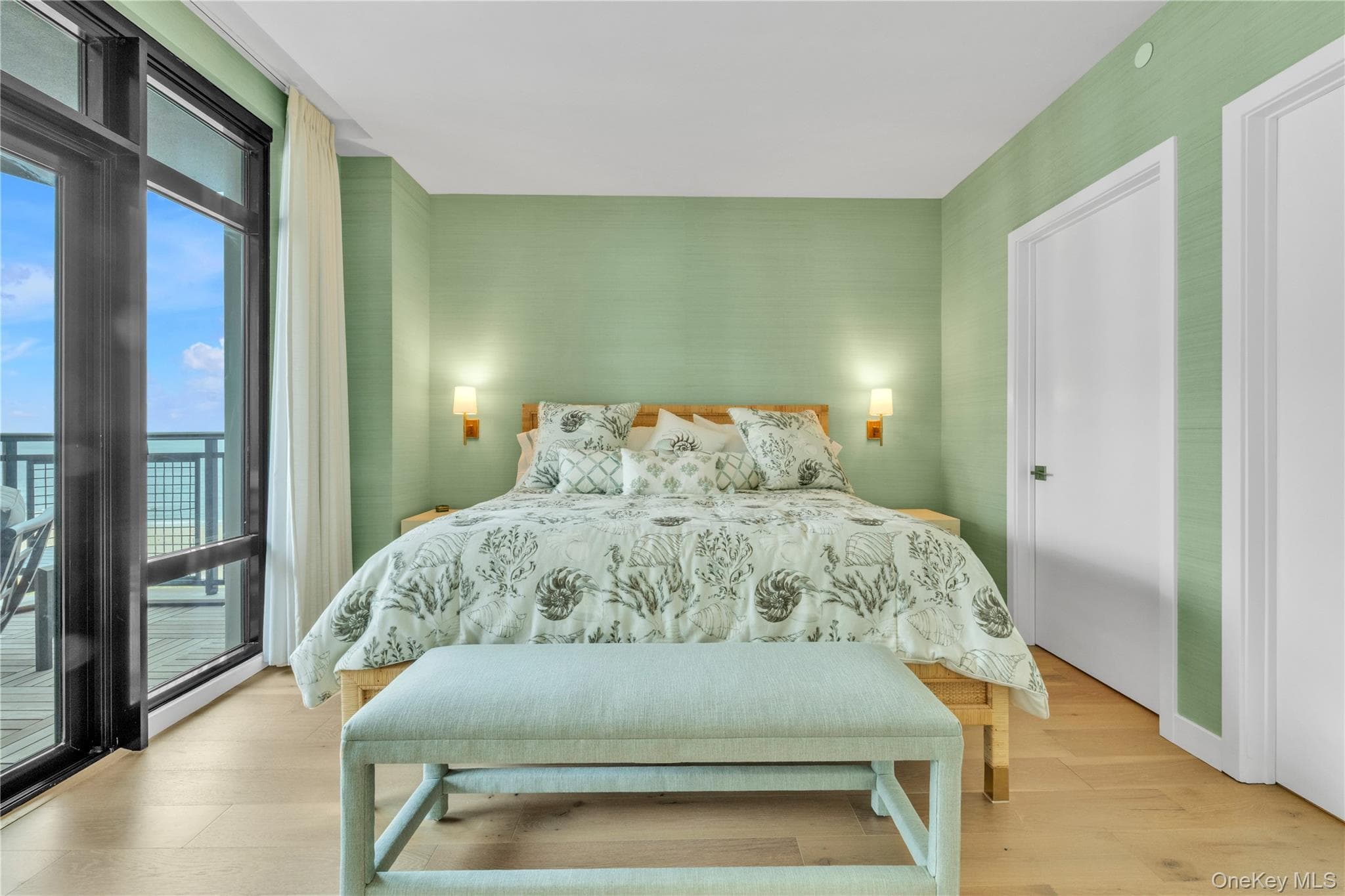 100 Boardwalk Unit: 904A thumbnail 11