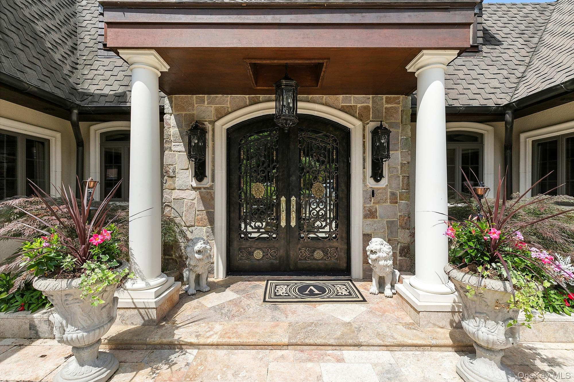 91 Crescent Beach Road thumbnail 4