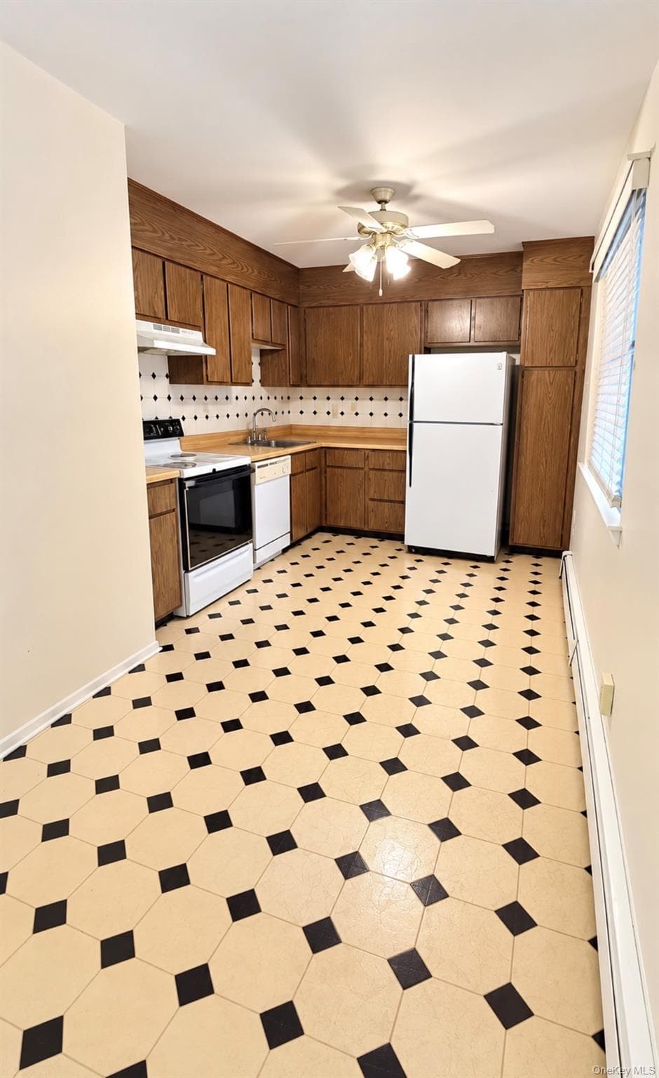 1840 Crompond Road Unit: 2-C3 thumbnail 4