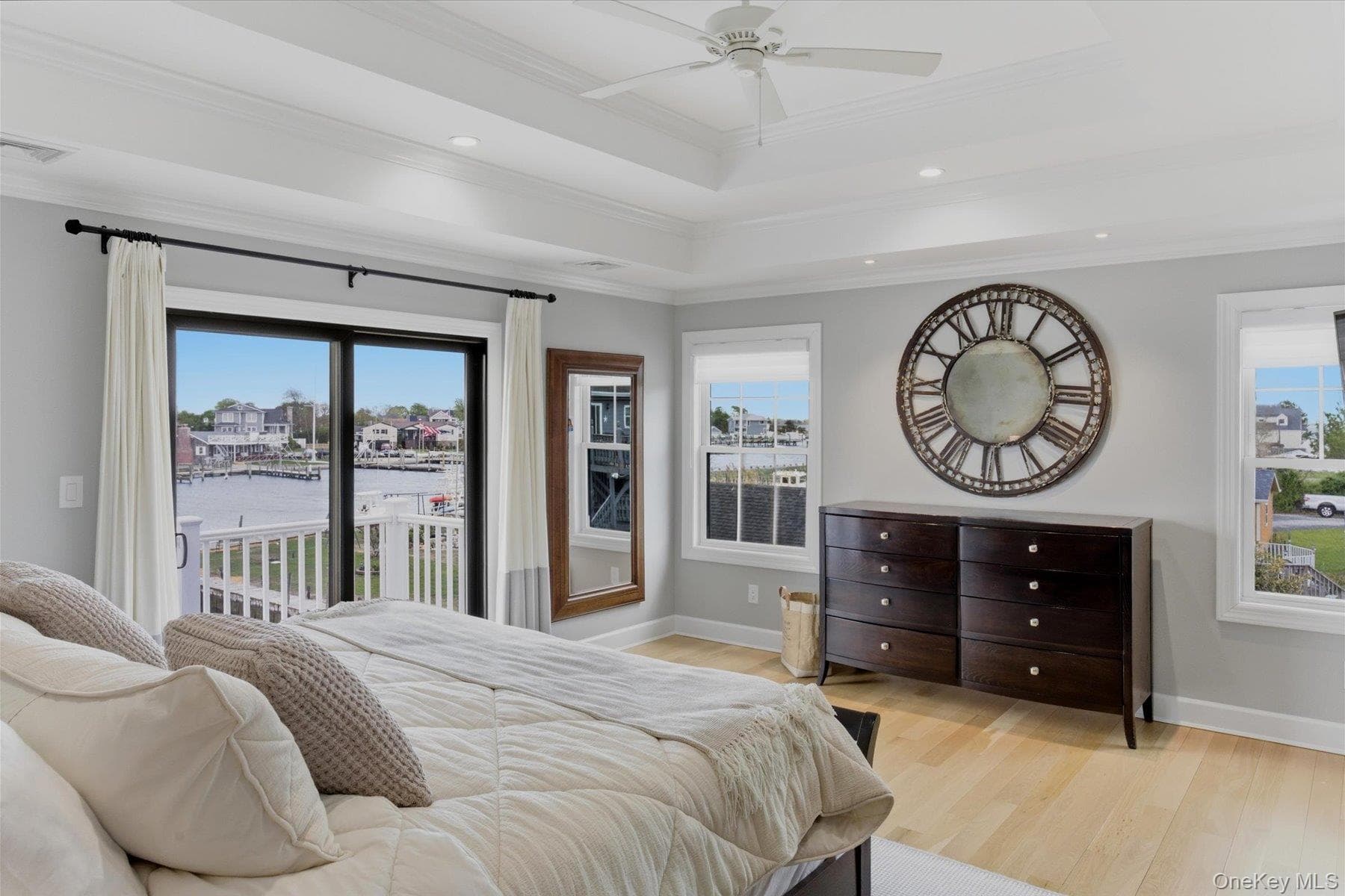 240 Clocks Boulevard thumbnail 21