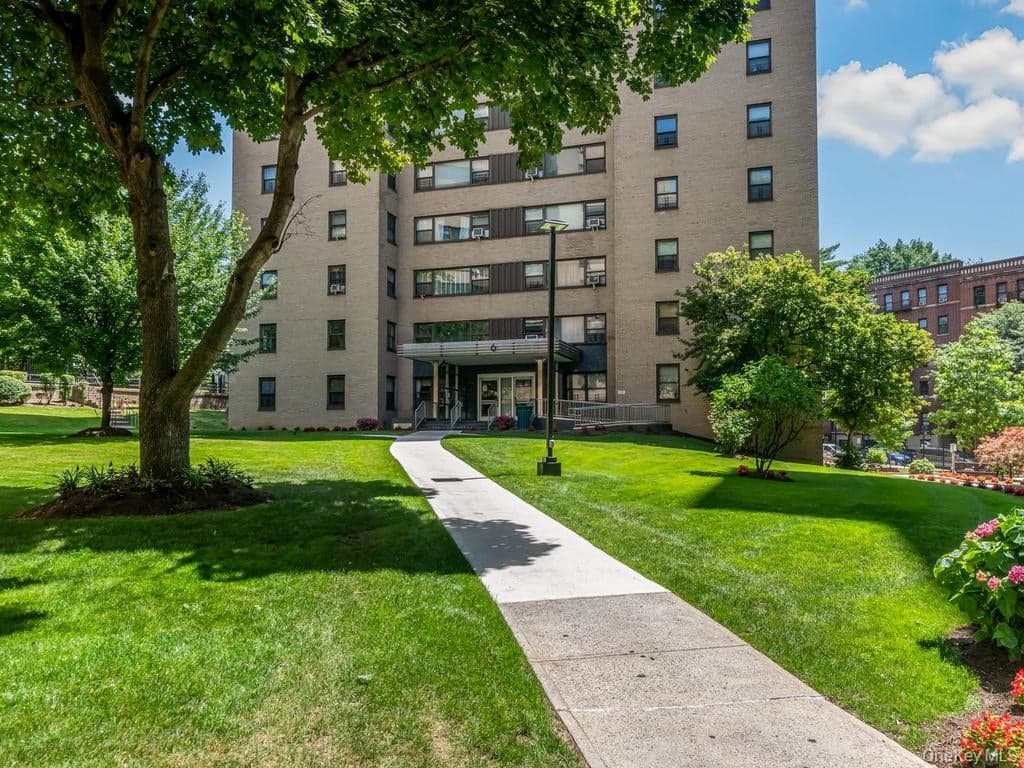 6 Fordham Hill Oval Unit: 10F, Bronx
