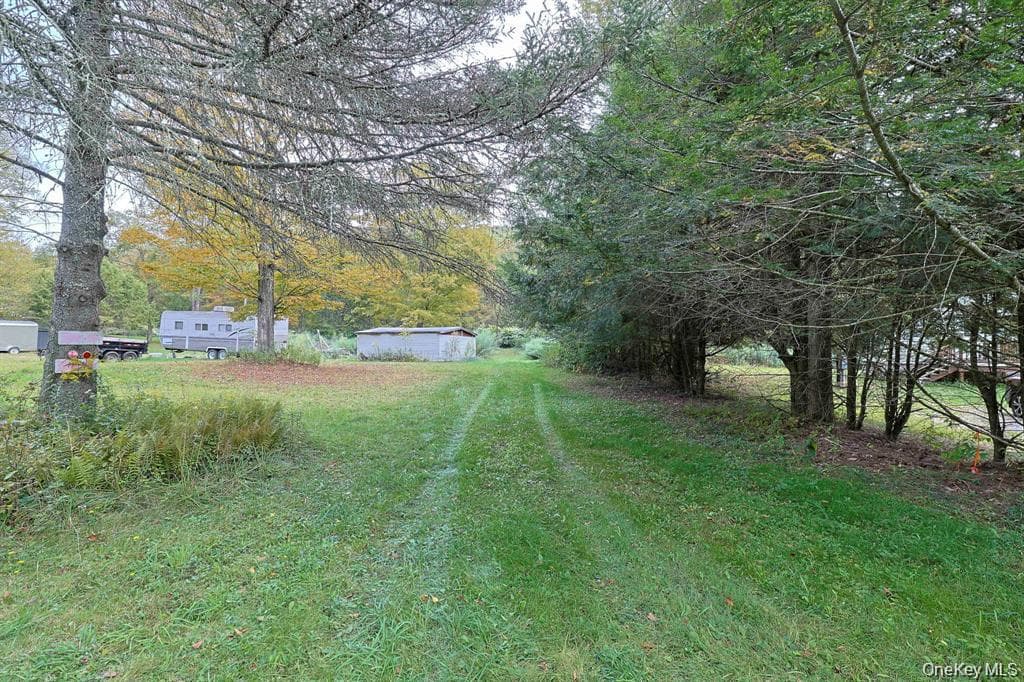 Grooville Road thumbnail 8