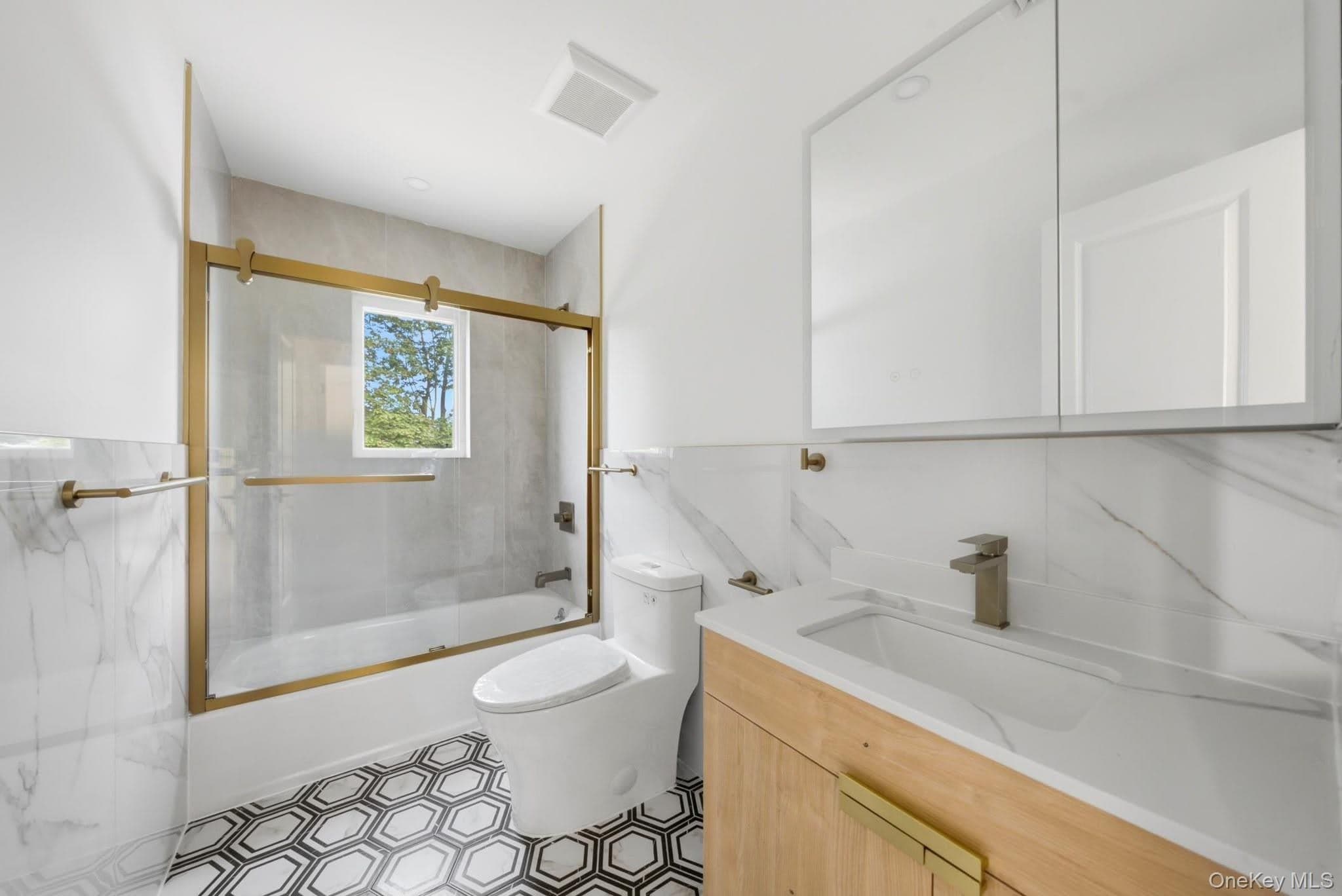 136 Udall Road thumbnail 21