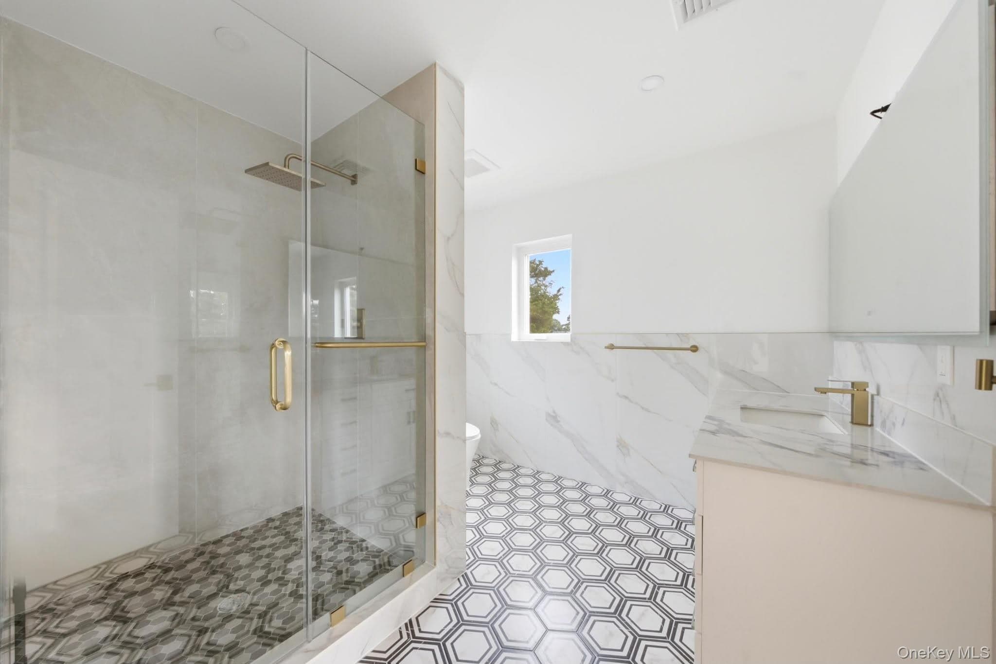 136 Udall Road thumbnail 16