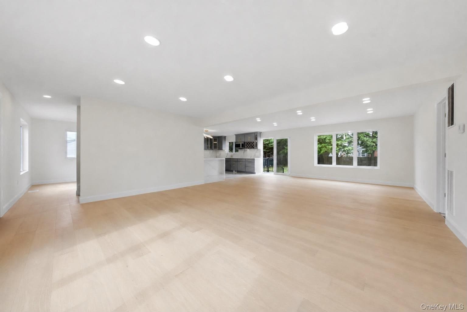 136 Udall Road thumbnail 27