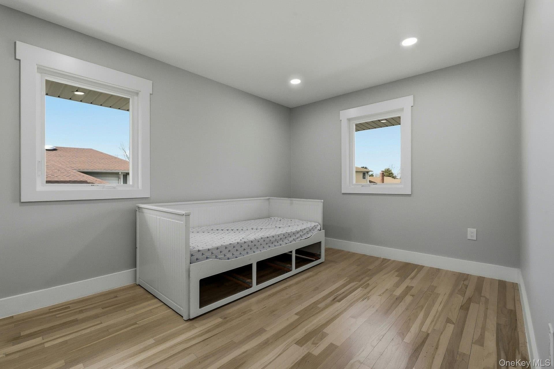 2040 Wellington Court thumbnail 28