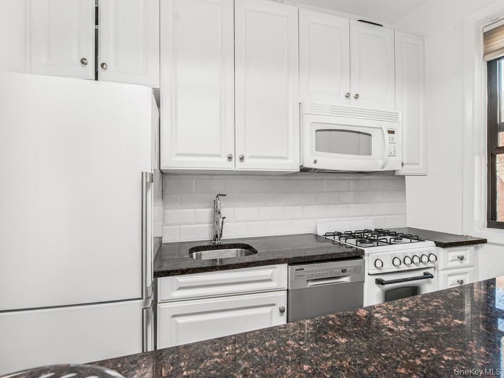 3875 Waldo Avenue Unit: 9R thumbnail 2