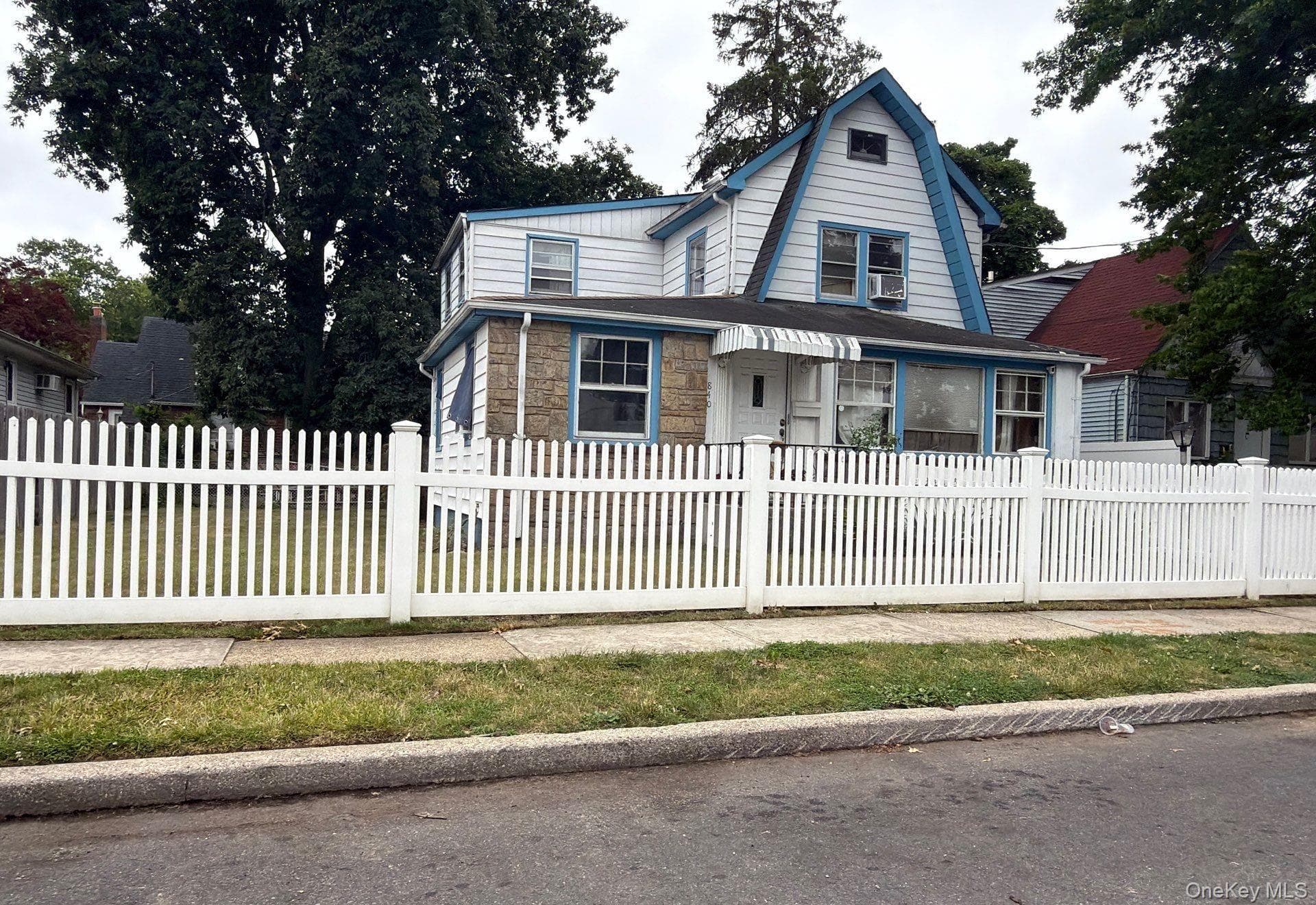 840 Kings Parkway thumbnail 2